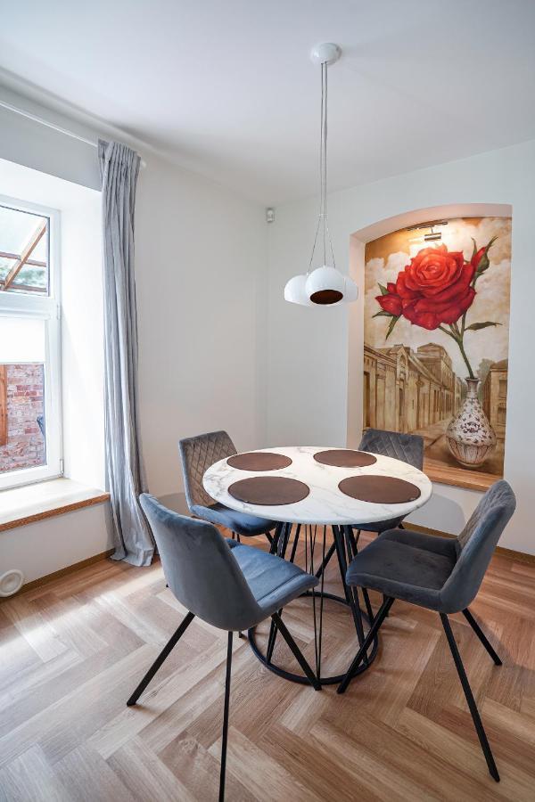Exclusive Oldnew Apartments In City Center Panevėžys Екстериор снимка